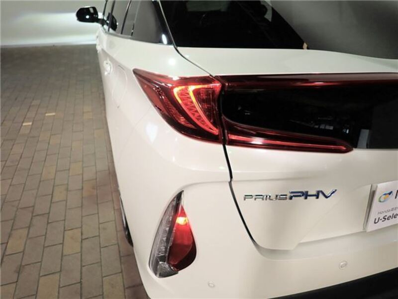 PRIUS PHV