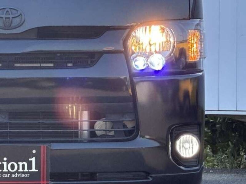 HIACE VAN