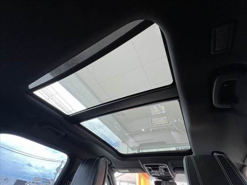 RANGE ROVER VELAR