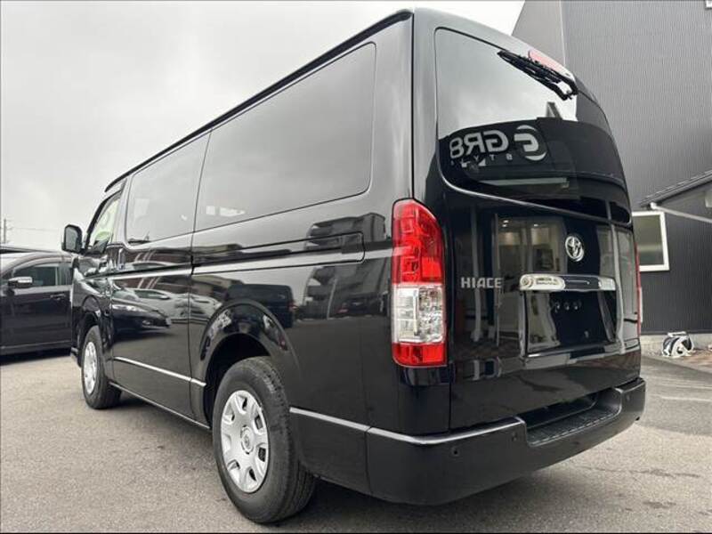 HIACE VAN