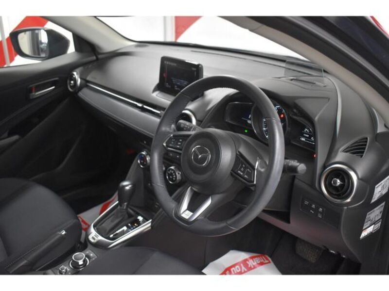 MAZDA2