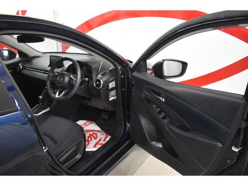 MAZDA2