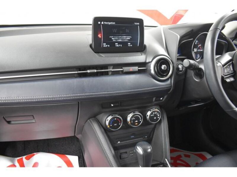 MAZDA2