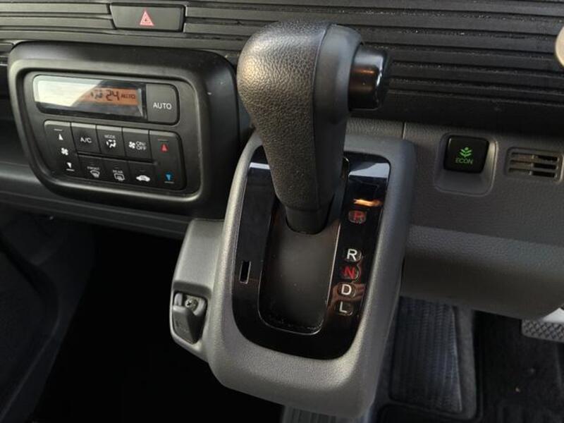 N-VAN