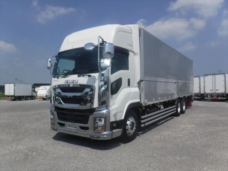 ISUZU GIGA