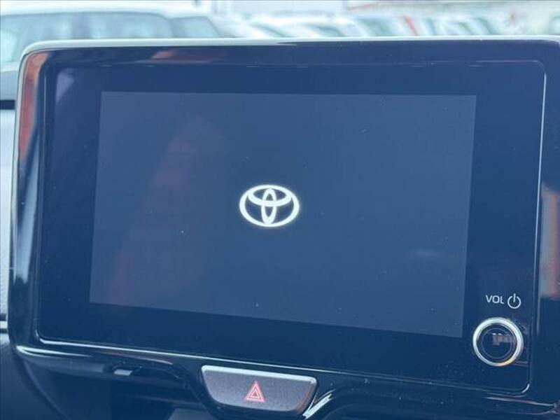 YARIS CROSS