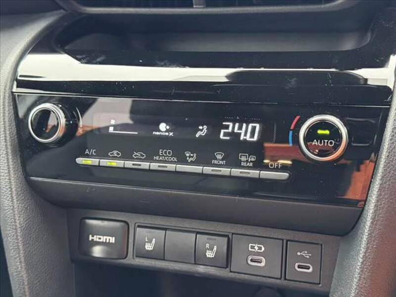 YARIS CROSS