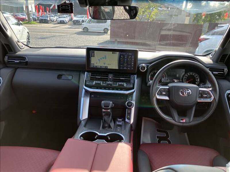LAND CRUISER