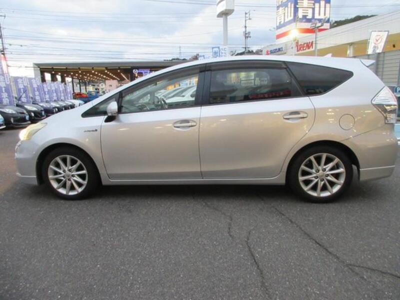 PRIUS ALPHA