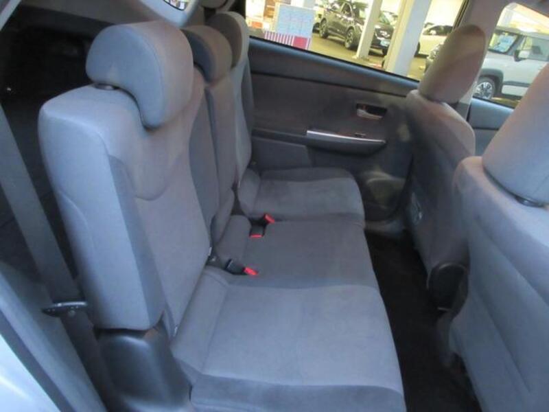 PRIUS ALPHA