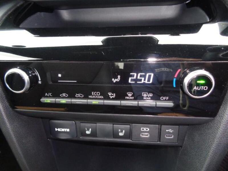 YARIS CROSS