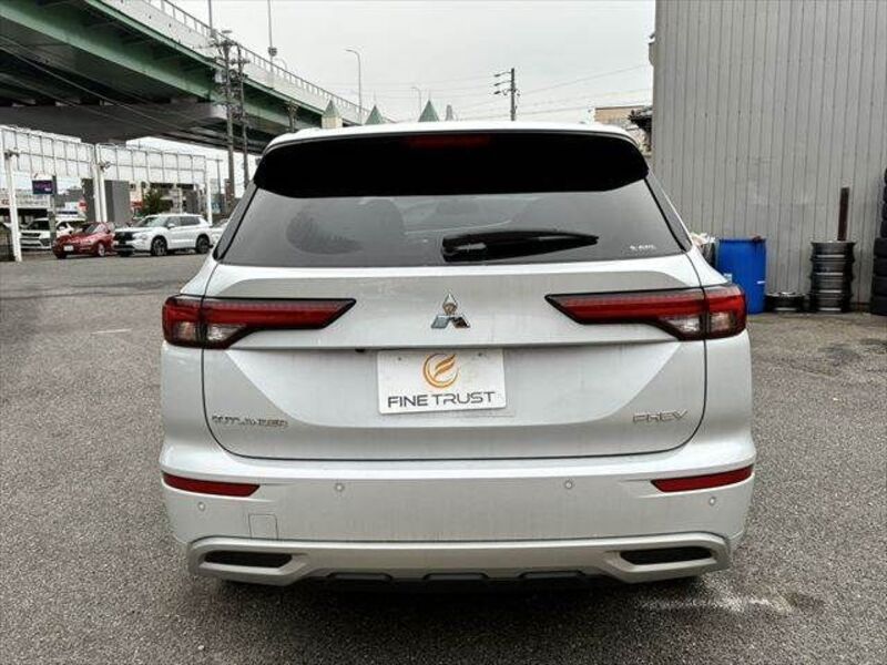 OUTLANDER PHEV