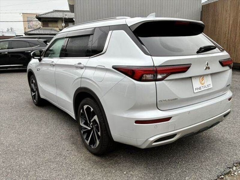 OUTLANDER PHEV