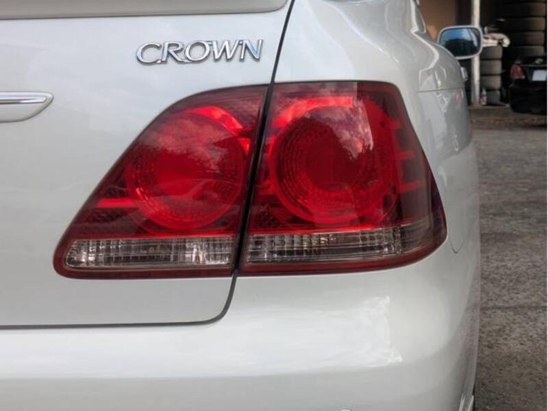 CROWN