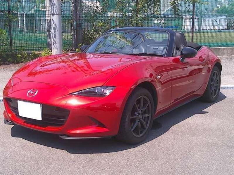 ROADSTER-0