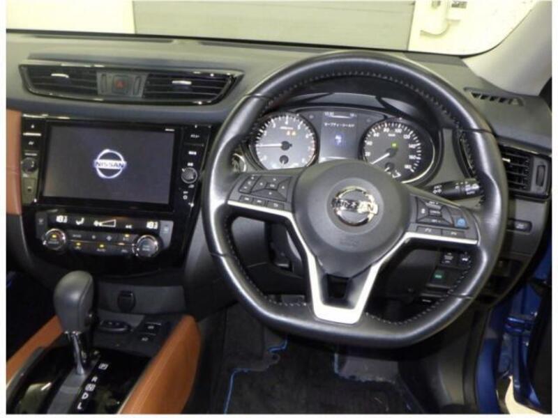 X-TRAIL
