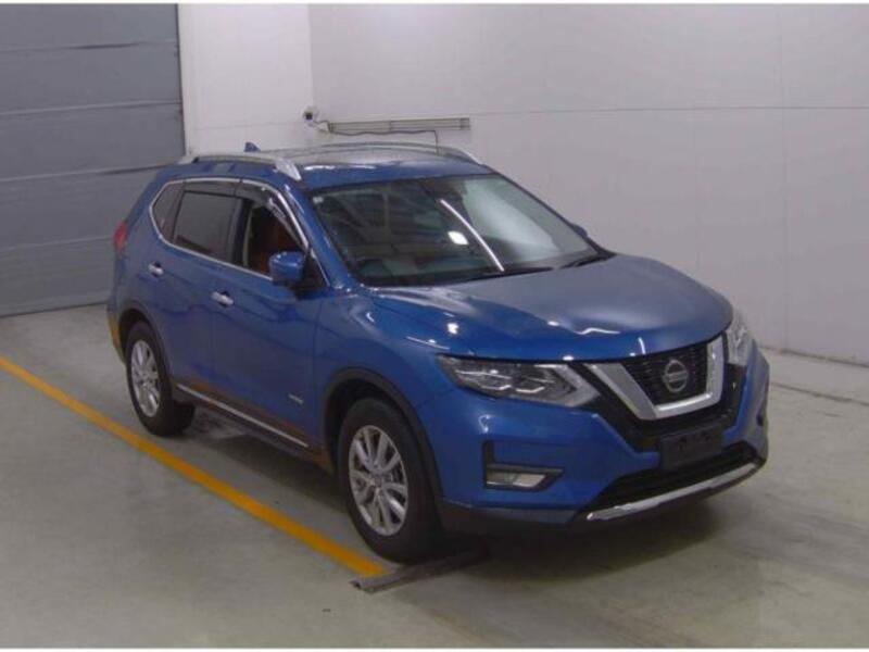X-TRAIL-0