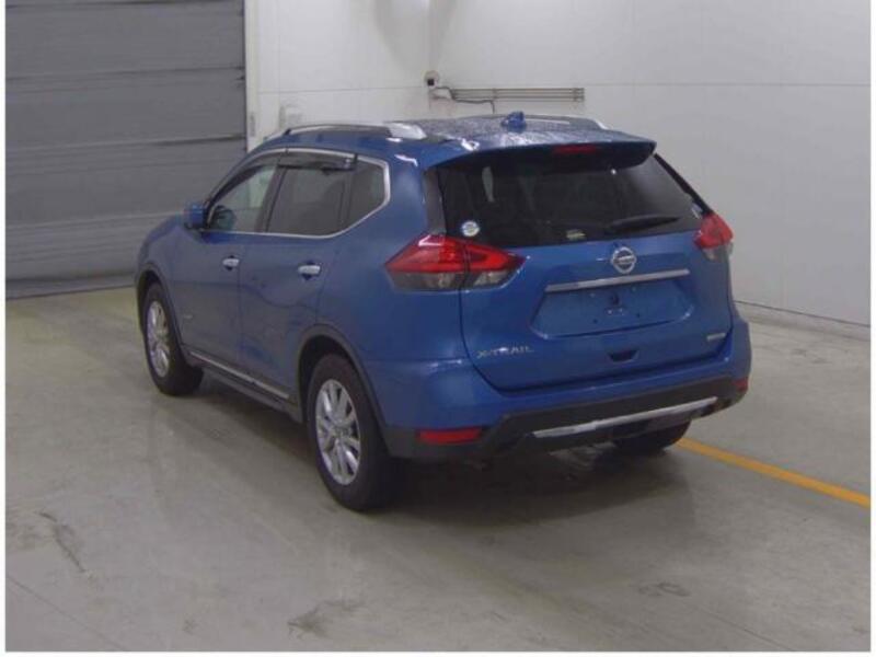 X-TRAIL