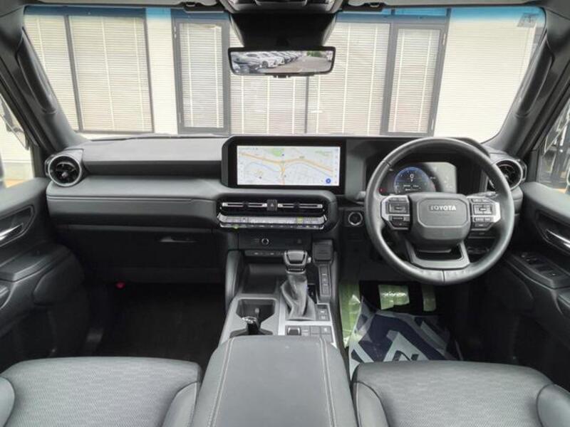 LAND CRUISER 250