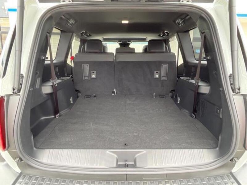 LAND CRUISER 250