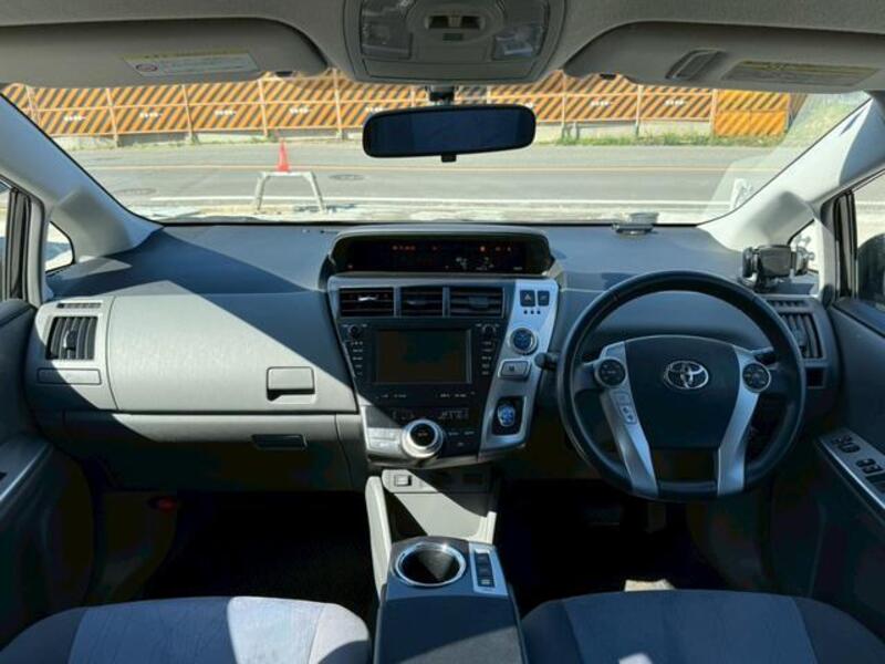 PRIUS ALPHA