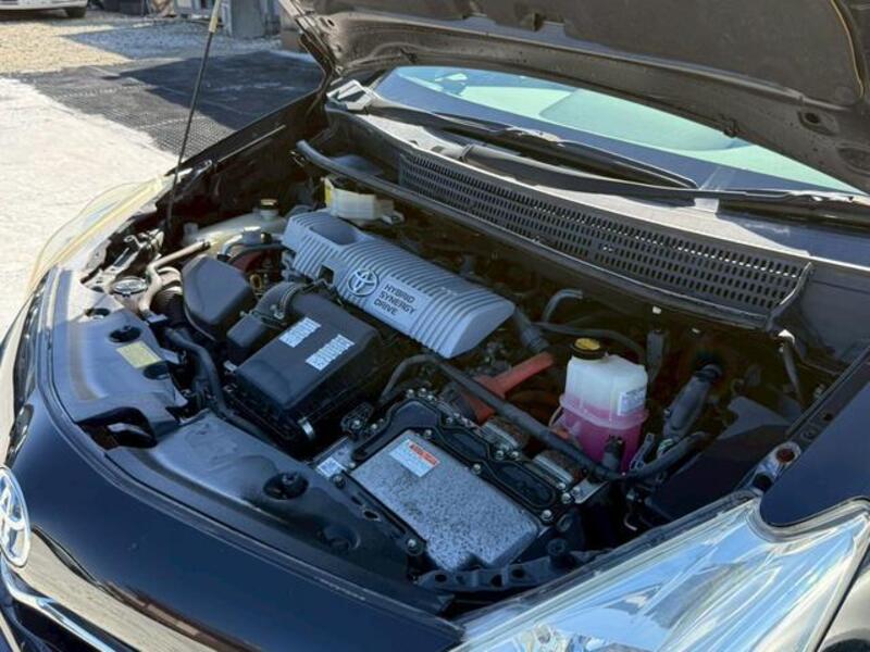 PRIUS ALPHA