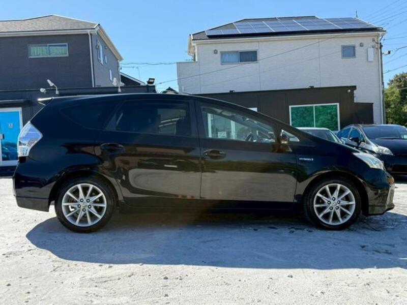 PRIUS ALPHA