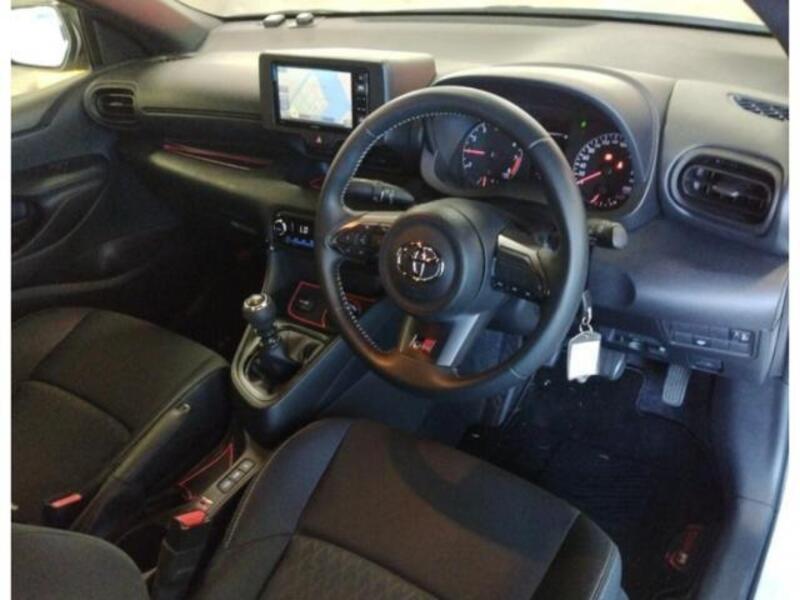 GR YARIS