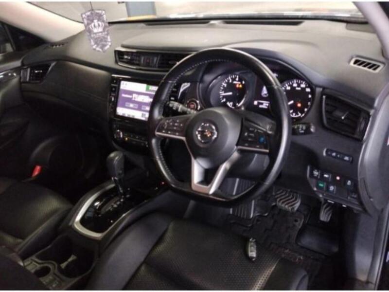 X-TRAIL
