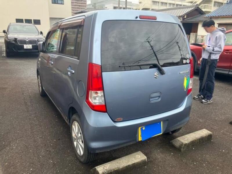WAGON R