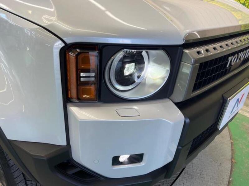 LAND CRUISER 250