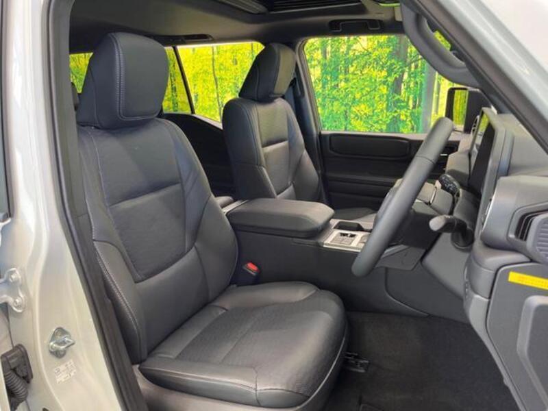 LAND CRUISER 250