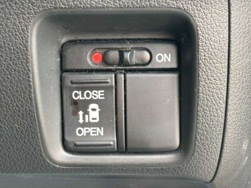 N BOX