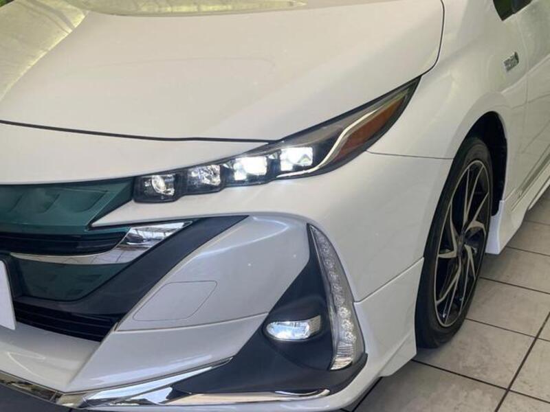 PRIUS PHV