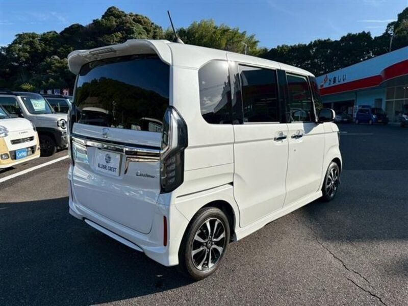 N BOX CUSTOM