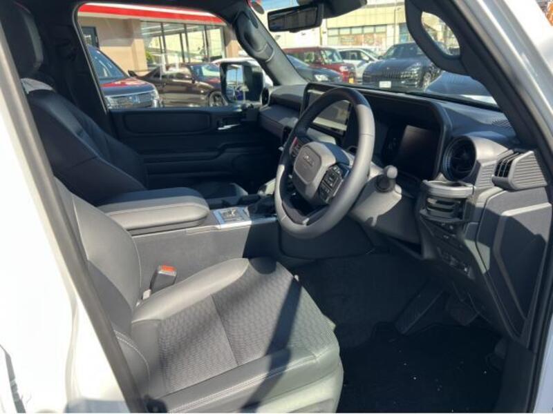 LAND CRUISER 250