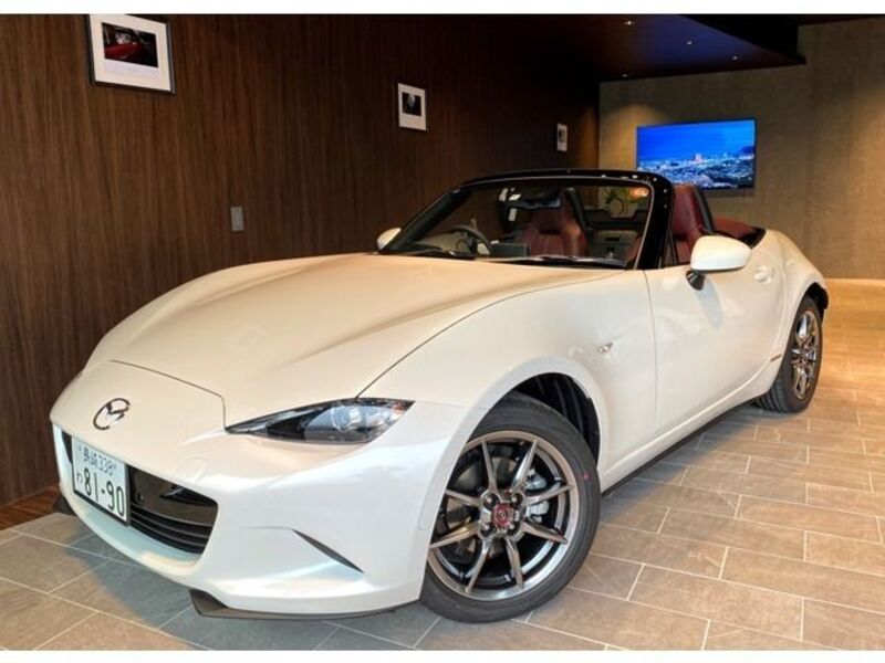 ROADSTER-0