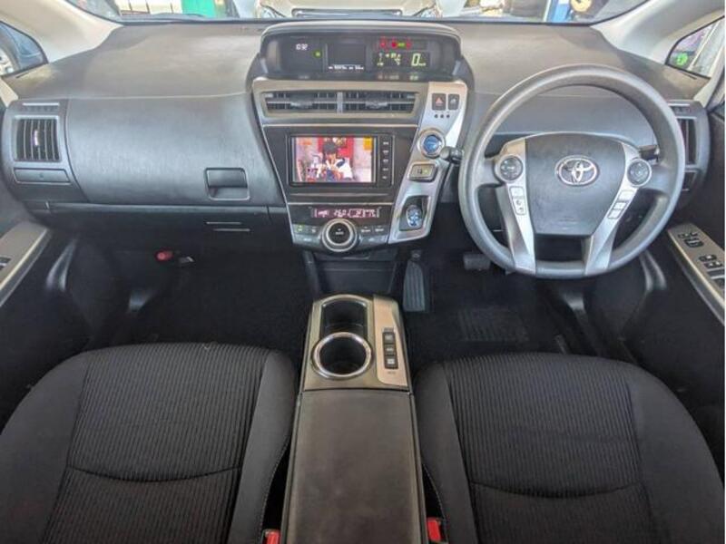 PRIUS ALPHA