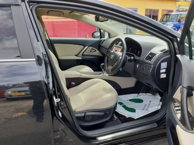 AVENSIS WAGON