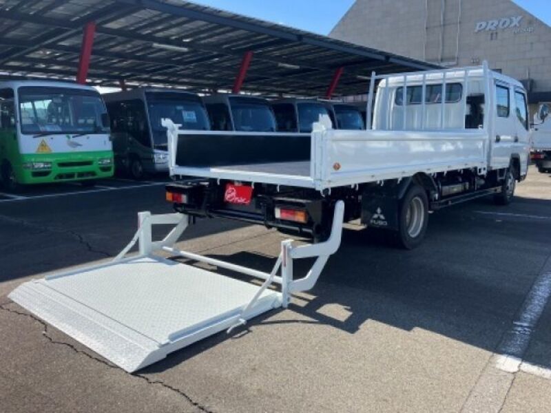 MITSUBISHI CANTER