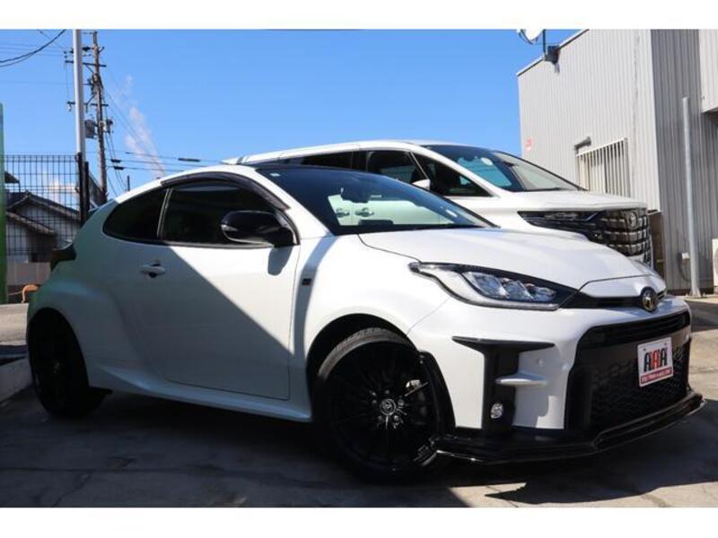 GR YARIS