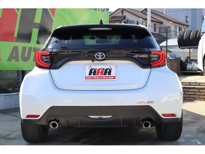 GR YARIS