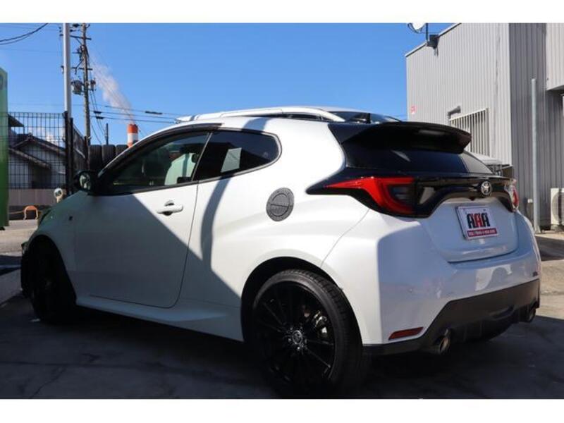 GR YARIS
