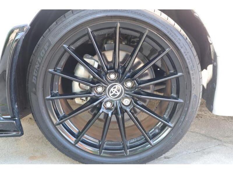 GR YARIS