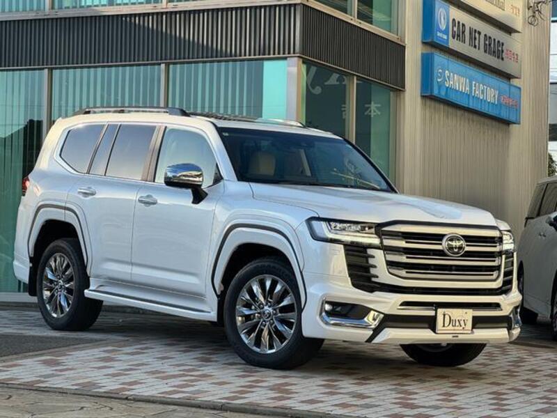 LAND CRUISER
