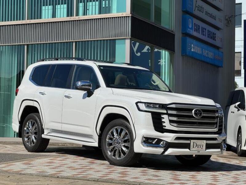 LAND CRUISER