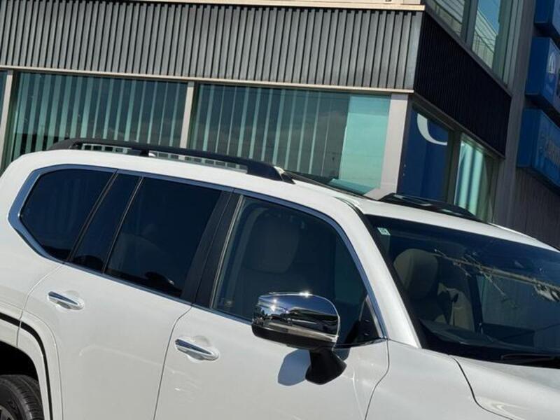 LAND CRUISER