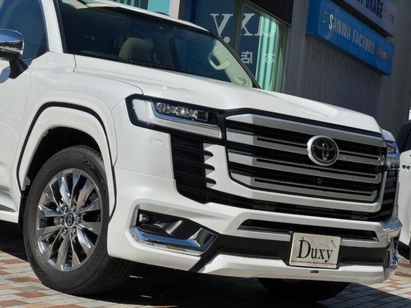 LAND CRUISER