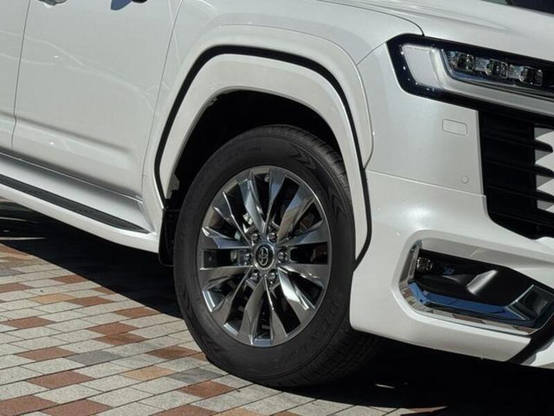 LAND CRUISER