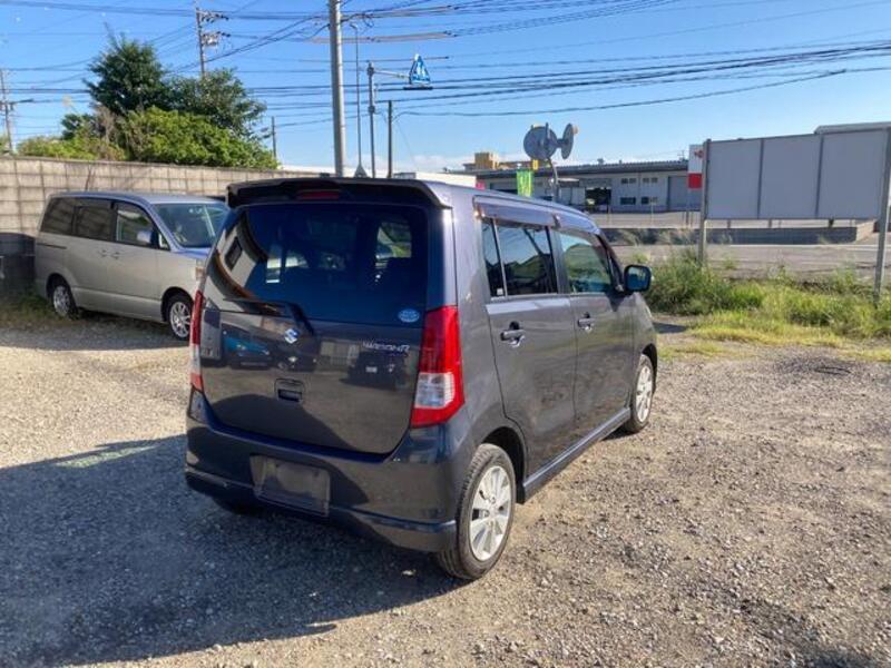 WAGON R